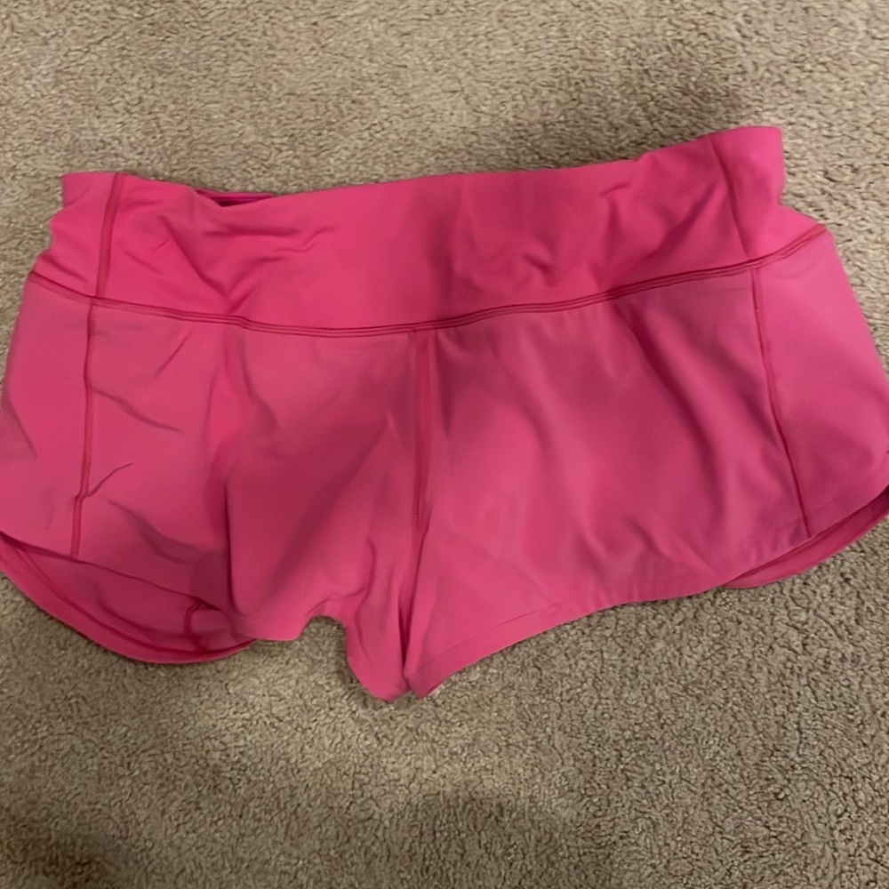 SONIC PINK lululemon 2.5” shorts